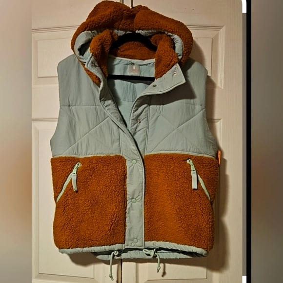 Free People Movement Adventure Awaits Fleece Vest - Picture 6 of 8